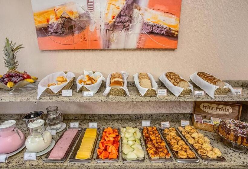 فندق Express Canoas