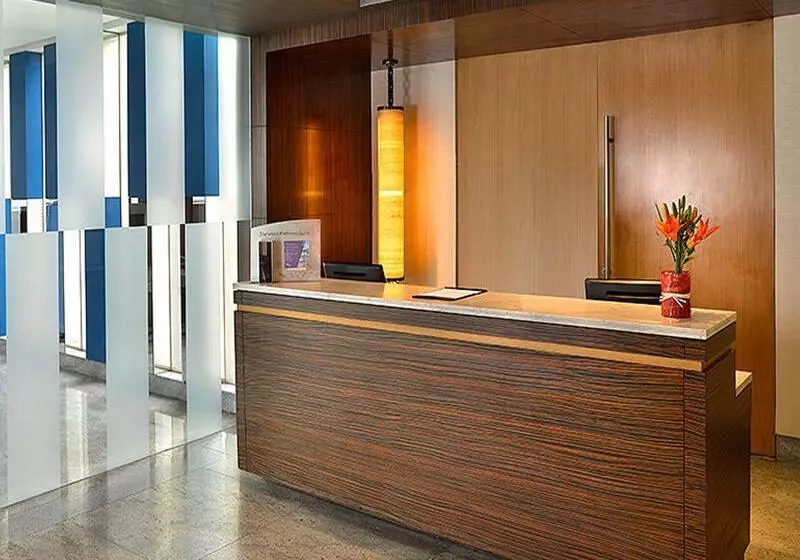 酒店 Four Points By Sheraton New Delhi, Airport Highway