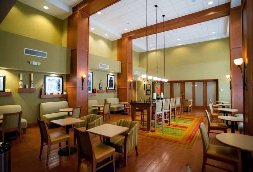 호텔 Hampton Inn & Suites Radcliff   Fort Knox