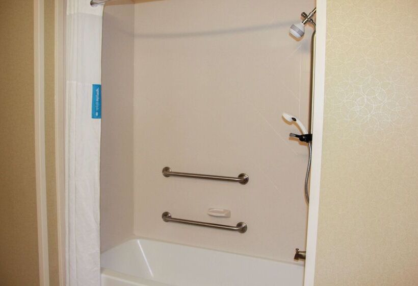 호텔 Hampton Inn & Suites Radcliff   Fort Knox