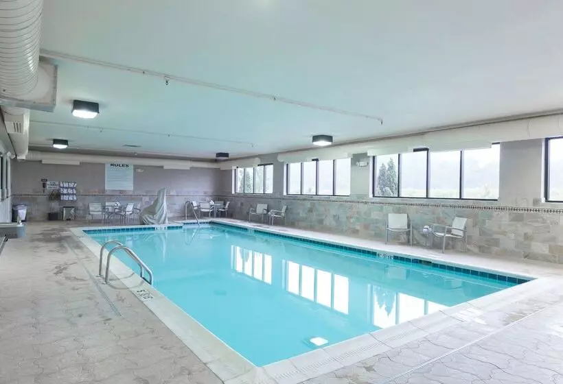 Отель Hampton Inn & Suites Radcliff   Fort Knox