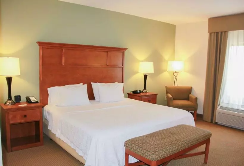 Отель Hampton Inn & Suites Radcliff   Fort Knox