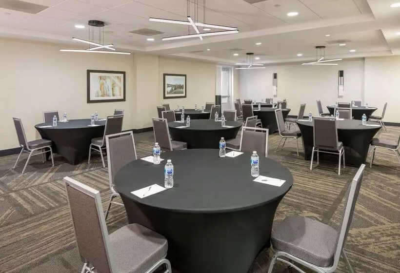 בית מלון כפרי Hilton Garden Inn Silver Spring White Oak