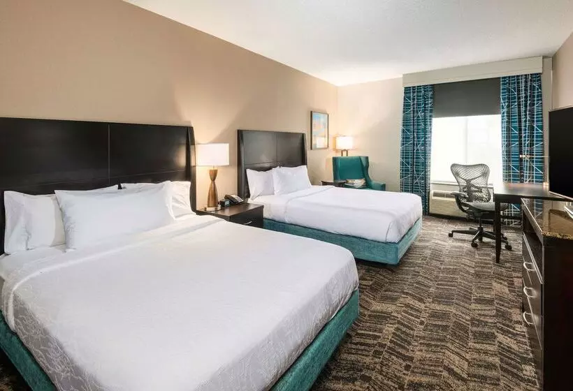 בית מלון כפרי Hilton Garden Inn Silver Spring White Oak