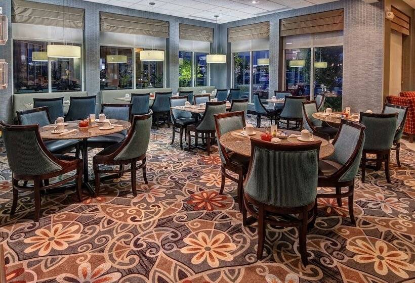 בית מלון כפרי Hilton Garden Inn Tulsa Midtown