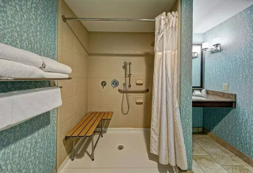 هتل Hilton Garden Inn Tulsa Midtown