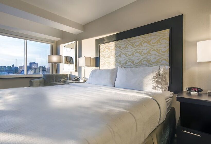 هتل Holiday Inn Express & Suites Colorado Springs Central, An Ihg