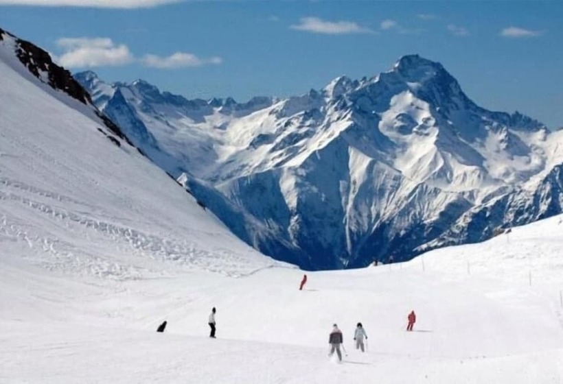 בית מלון כפרי Hôtel Eliova Le Chaix