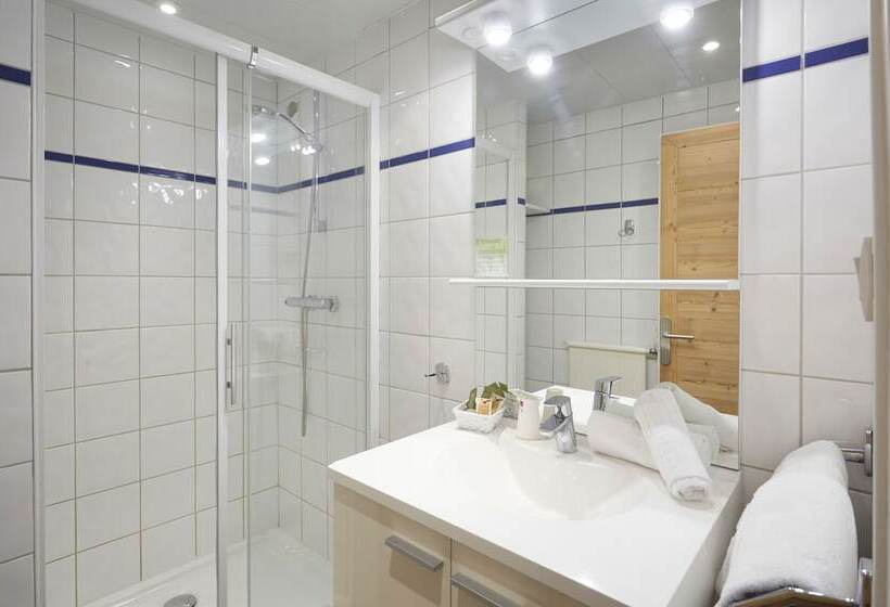 בית מלון כפרי Hôtel Eliova Le Chaix