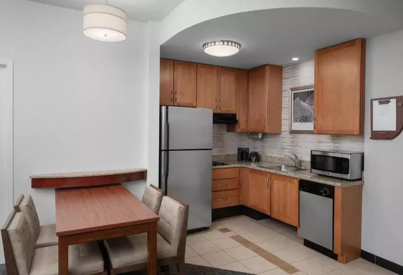 فندق Residence Inn East Rutherford Meadowlands