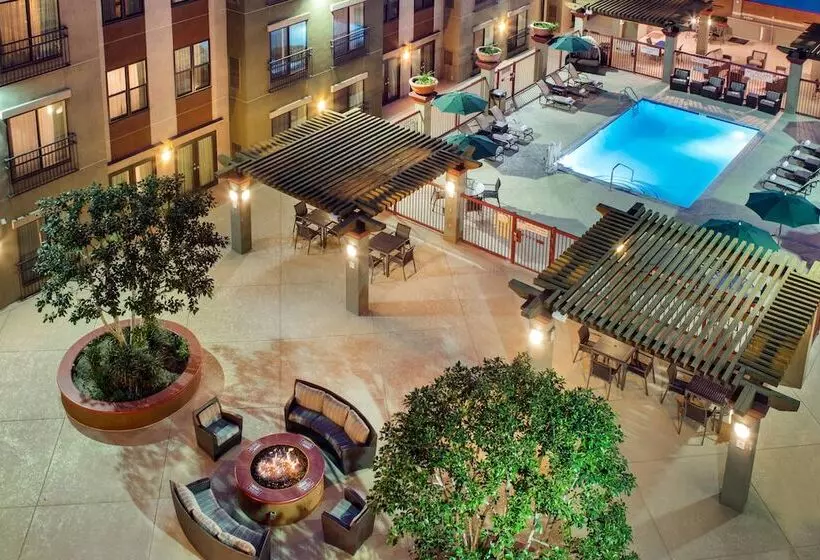 Отель Residence Inn Los Angeles Burbank/downtown