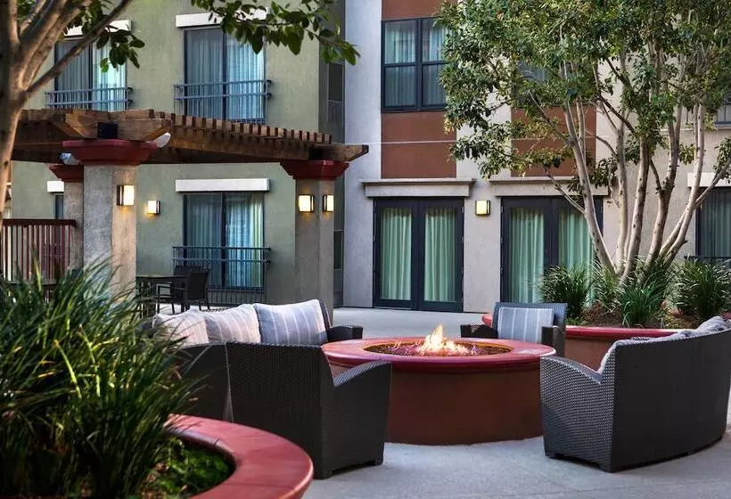 Отель Residence Inn Los Angeles Burbank/downtown
