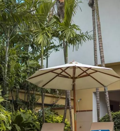 Sea Cliff Court Hotel & Luxury Apartments