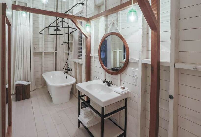 فندق & Spa Le Germain Charlevoix