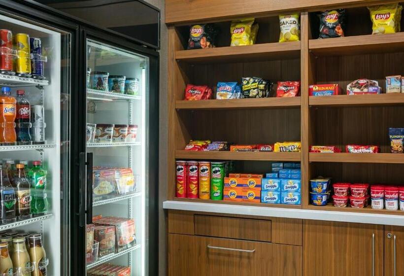 هتل Springhill Suites By Marriott Cheyenne