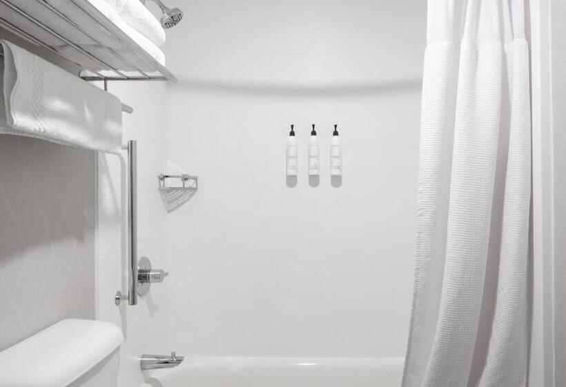 هتل Springhill Suites By Marriott Cheyenne