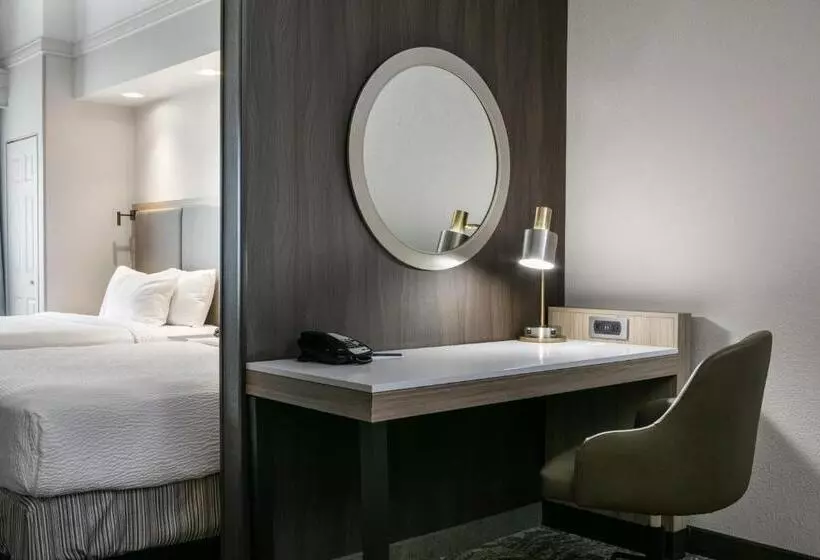 هتل Springhill Suites By Marriott Cheyenne