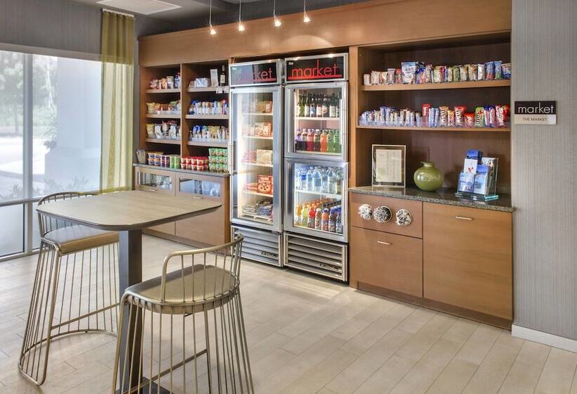 Отель Springhill Suites Long Island Brookhaven