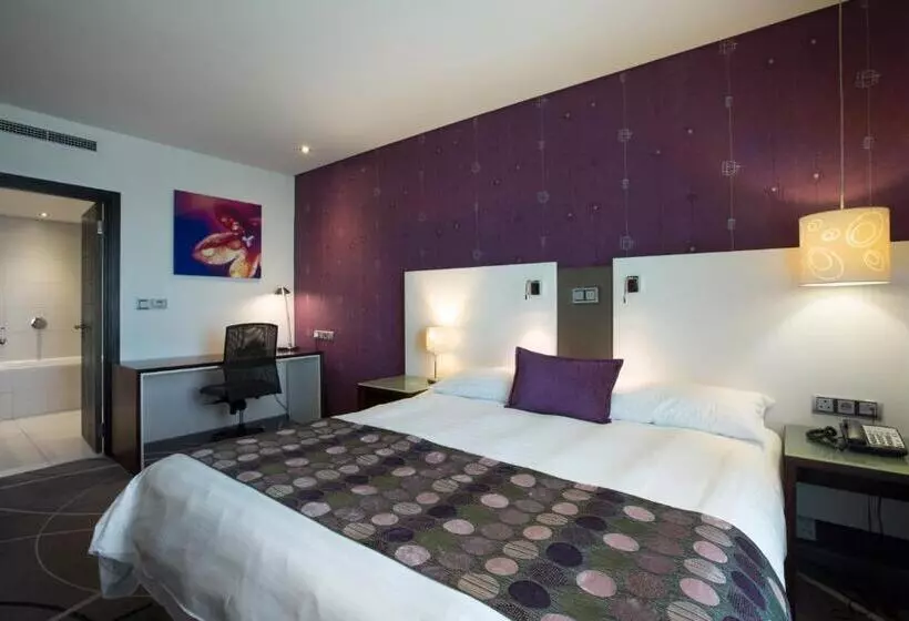 Отель Verde Cape Town Airport