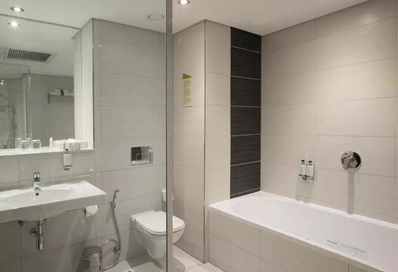 Отель Verde Cape Town Airport