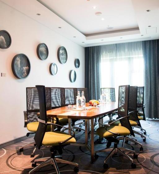 Отель Verde Cape Town Airport