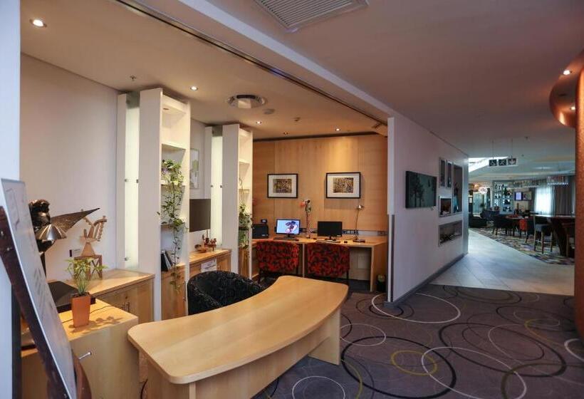 Отель Verde Cape Town Airport