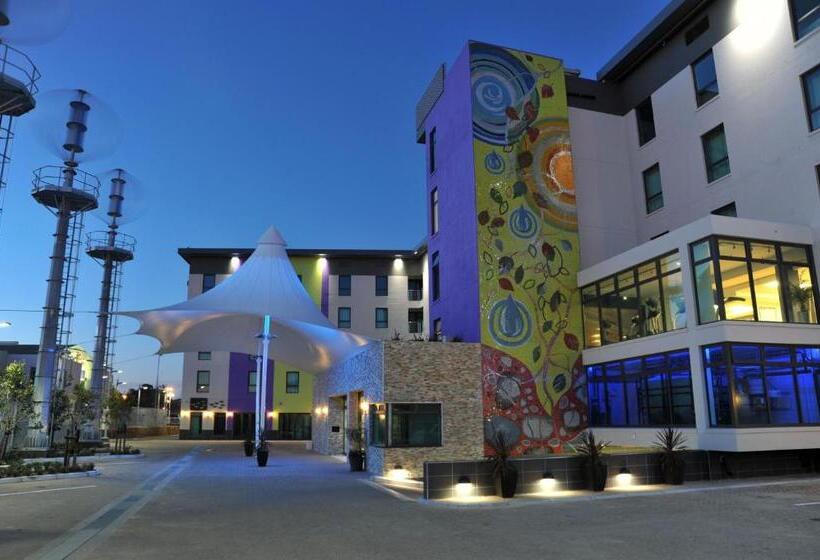 Отель Verde Cape Town Airport