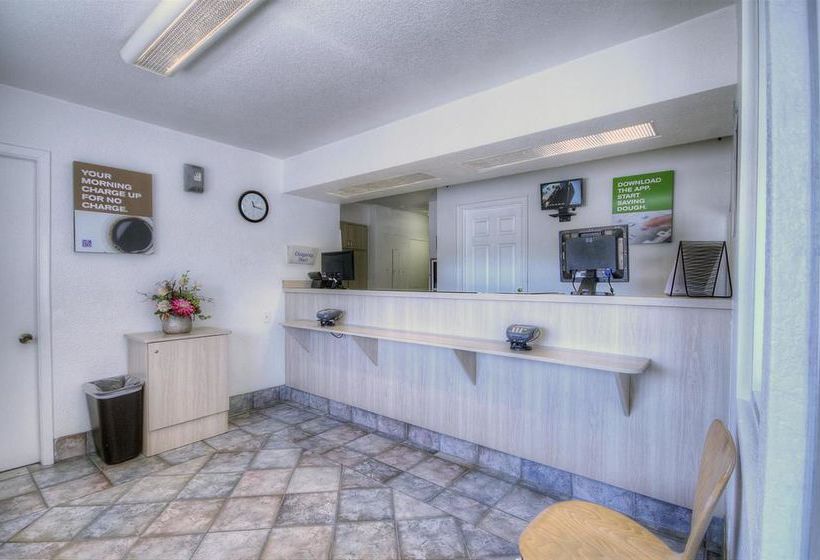 فندق على الطريق Rodeway Inn