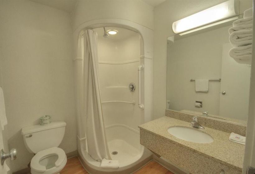 فندق على الطريق Rodeway Inn