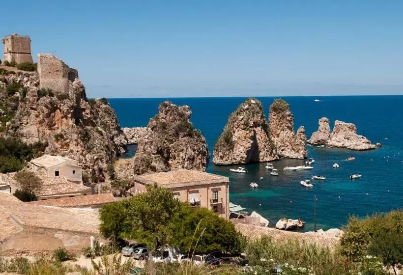 هاستل Enny Camere