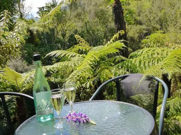 فندق 10 Cottages