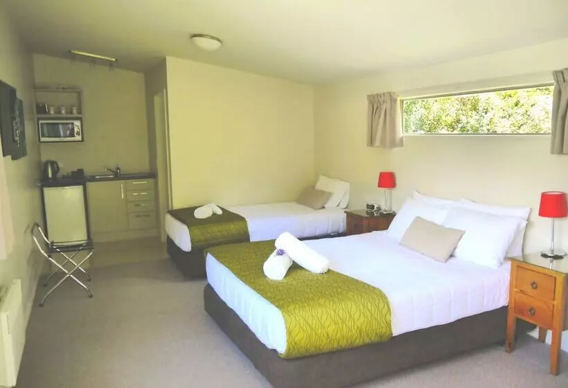 فندق 10 Cottages