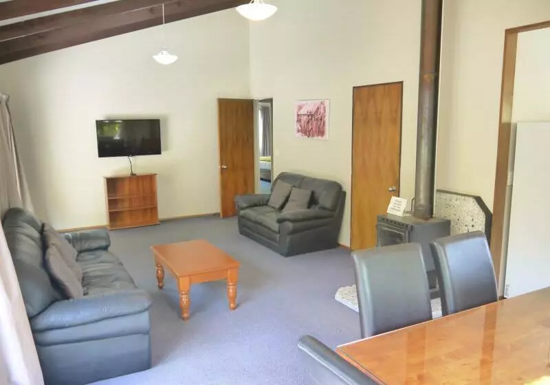 فندق 10 Cottages