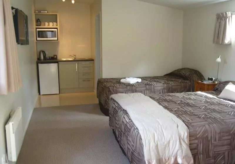 فندق 10 Cottages