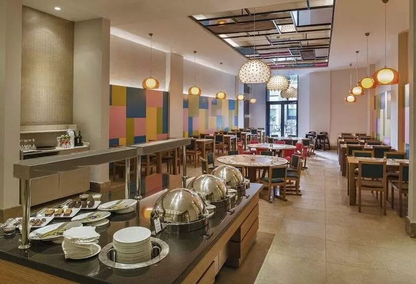 هتل Aska Lara Resort & Spa