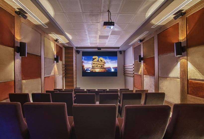 هتل Aska Lara Resort & Spa