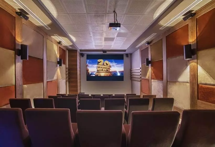 هتل Aska Lara Resort & Spa