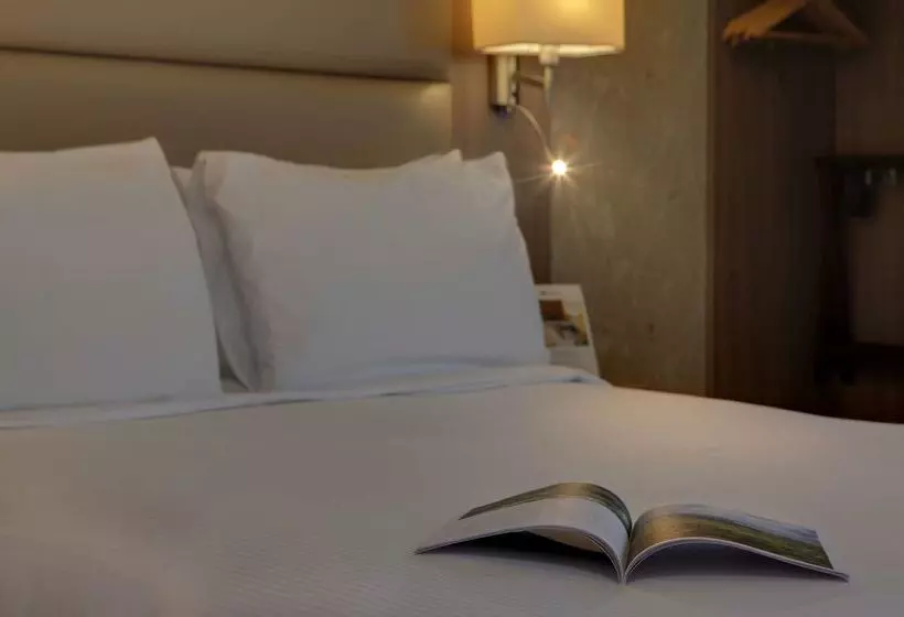 ホテル Best Western Pontypool Metro