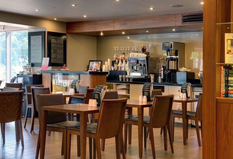 فندق Best Western Pontypool Metro