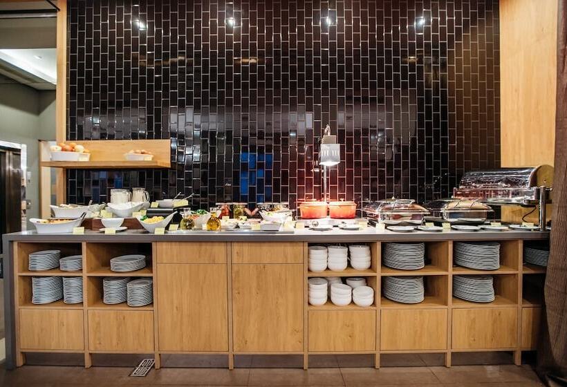 ホテル Courtyard By Marriott Sochi Krasnaya Polyana