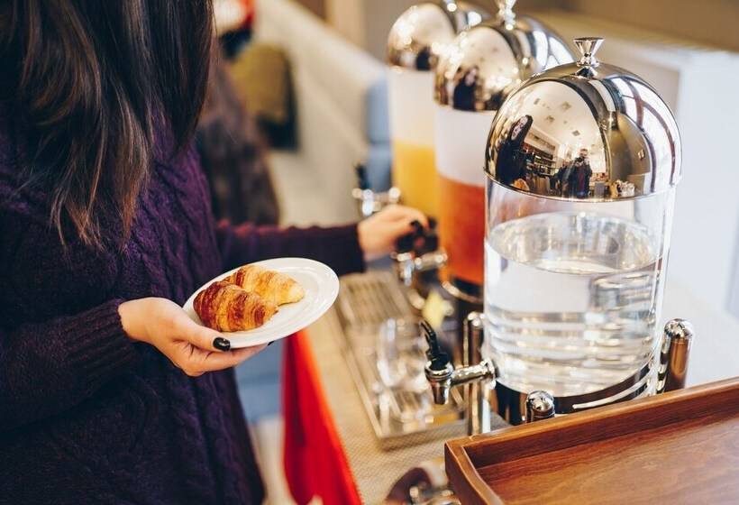 ホテル Courtyard By Marriott Sochi Krasnaya Polyana