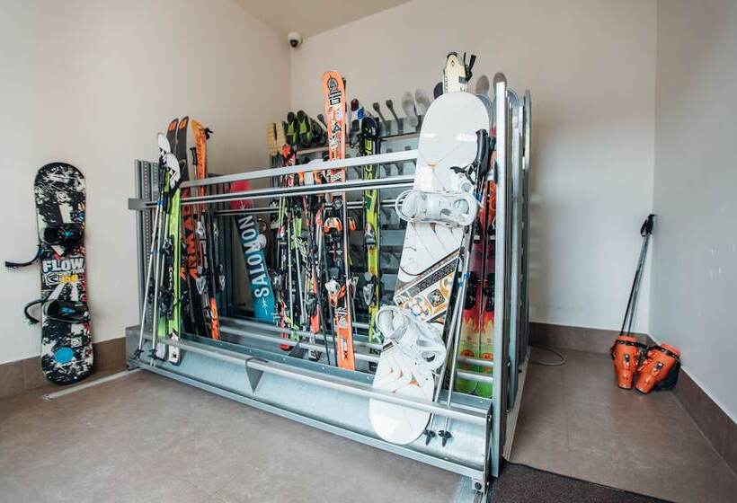 ホテル Courtyard By Marriott Sochi Krasnaya Polyana