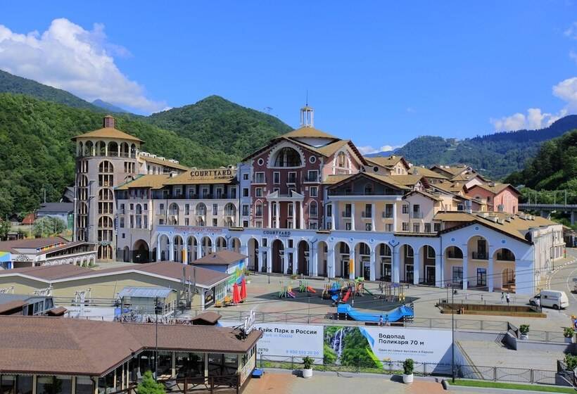 ホテル Courtyard By Marriott Sochi Krasnaya Polyana