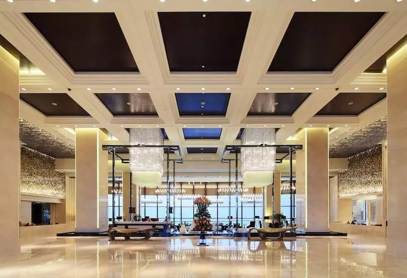Отель Crowne Plaza Chengdu West, An Ihg