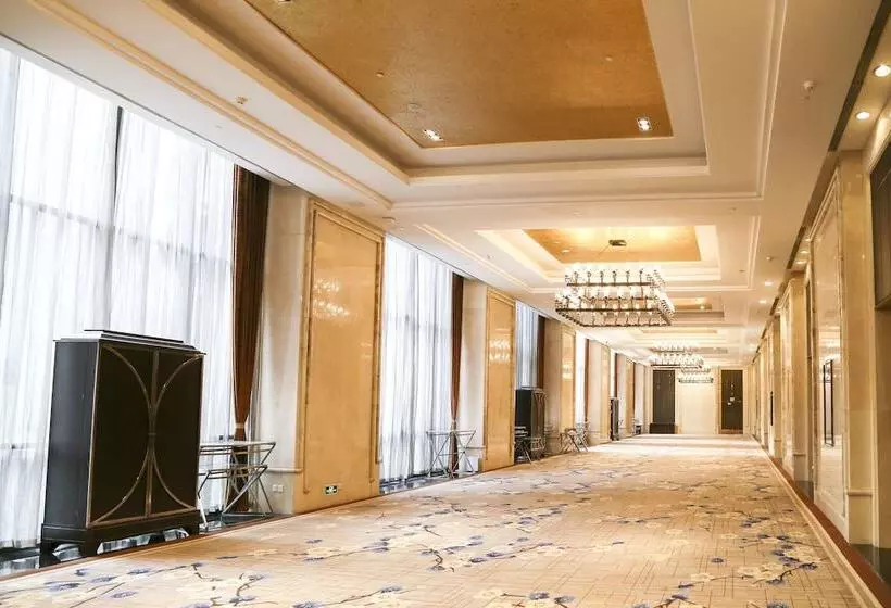 Отель Crowne Plaza Chengdu West, An Ihg