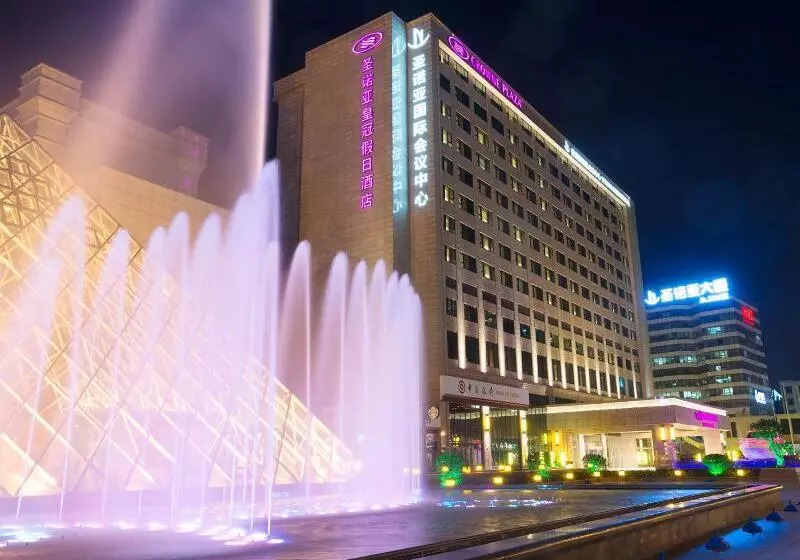 Hotelli Crowne Plaza Shanghai Noah Square By Ihg