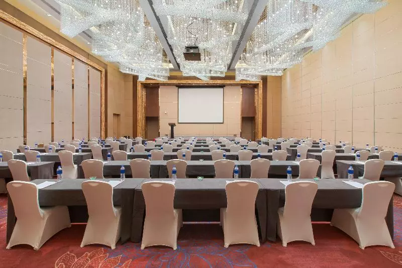 Hotelli Crowne Plaza Shanghai Noah Square By Ihg