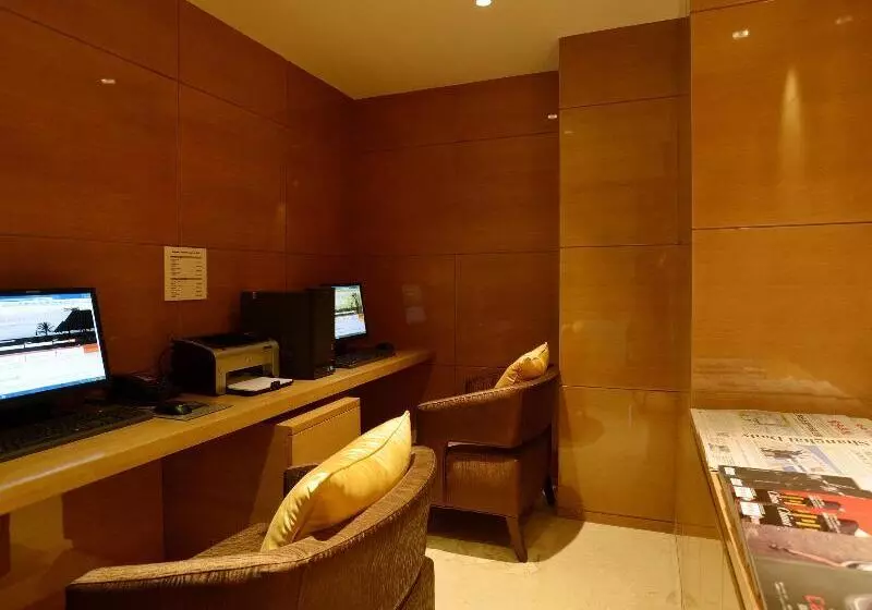 Hotelli Crowne Plaza Shanghai Noah Square By Ihg