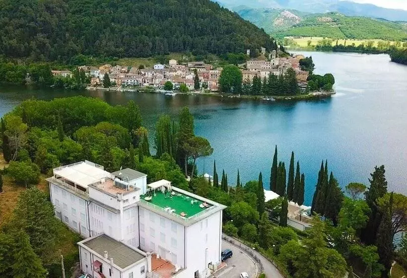 هتل Del Lago Piediluco Active & Spa