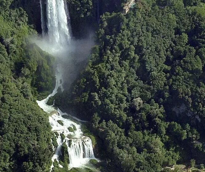 هتل Del Lago Piediluco Active & Spa